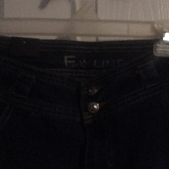 Jeans - Picture 2 of 3